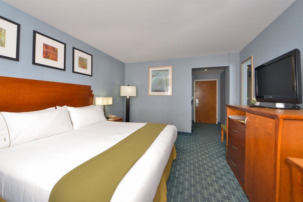 Holiday Inn Express Laguardia Airport, An Ihg Hotel Nowy Jork Zewnętrze zdjęcie