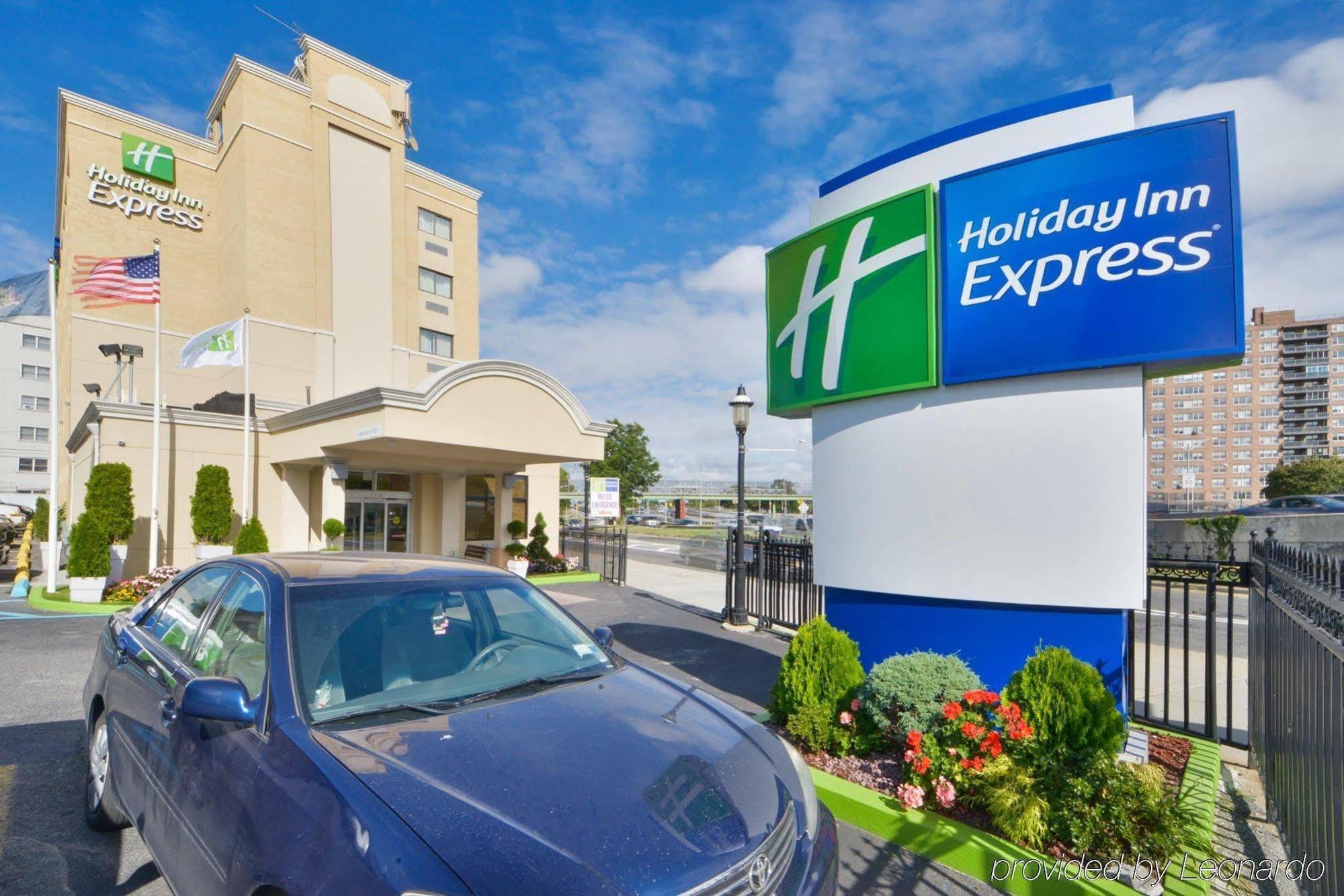 Holiday Inn Express Laguardia Airport, An Ihg Hotel Nowy Jork Zewnętrze zdjęcie